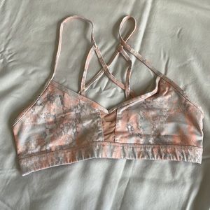 EUC ALO Yoga Goddess sports bra small